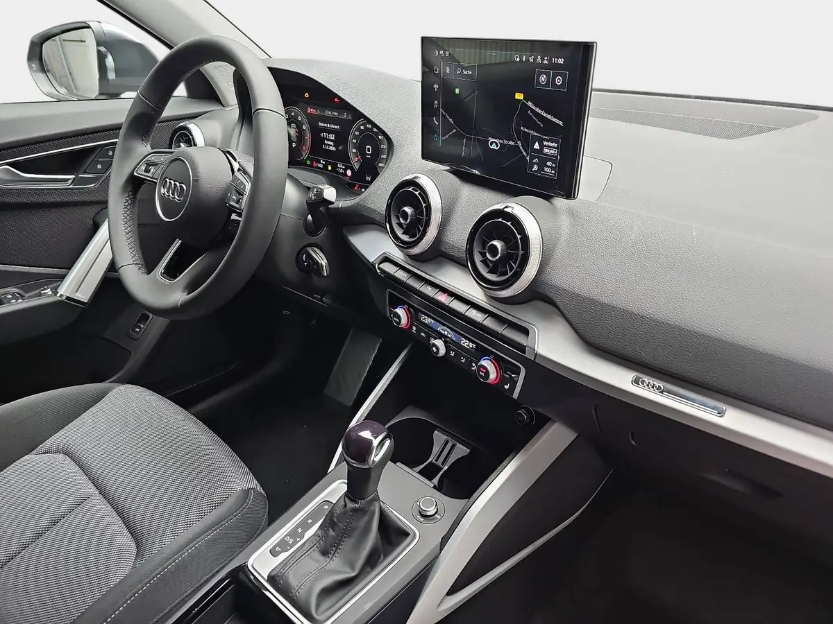 AUDI Q2 35 TFSI S-TRONIC S LINE NAVI LED ACC EL.HECKKL. WI