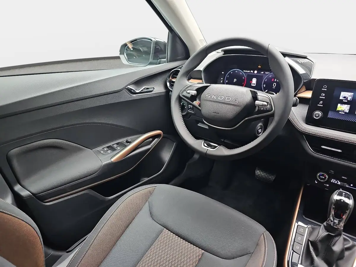 SKODA FABIA 1.0 TSI DSG 130 JAHRE PREMIUM LED KAMERA LM16