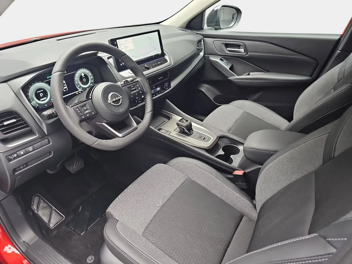 NISSAN QASHQAI 1.3 DIG-T XTRONIC N-CONNECTA PANO WINTER