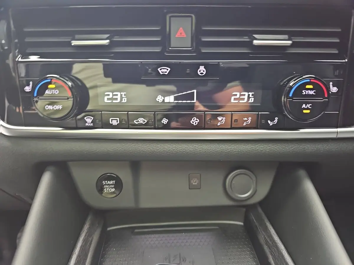 NISSAN QASHQAI 1.3 DIG-T X-TRONIC TEKNA NAVI LED