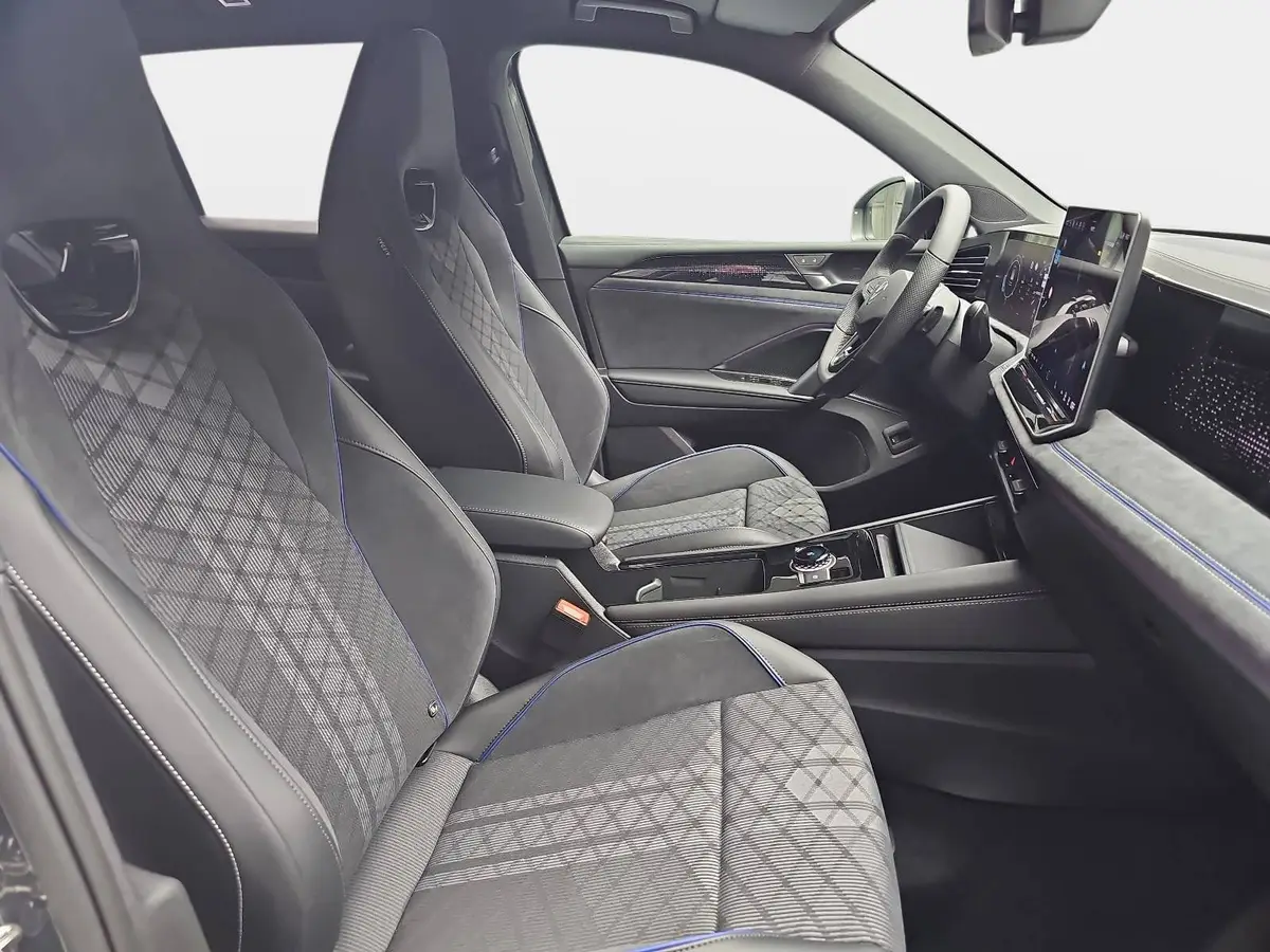 VW TIGUAN 2.0 TDI DSG R-LINE NAVI LED PANO