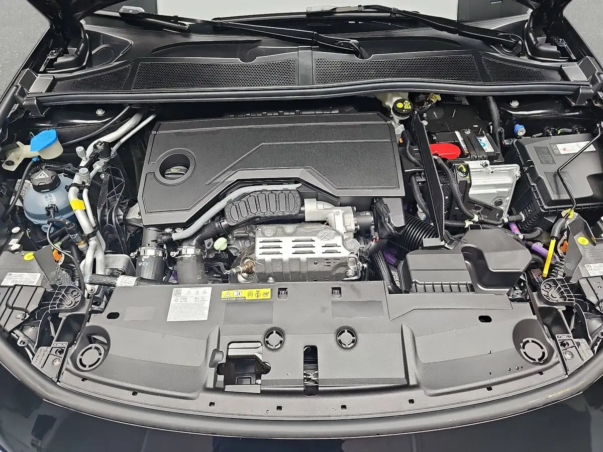PEUGEOT 308 SW 1.2 HYBRID GT KOMFORT PAKET AHK LM