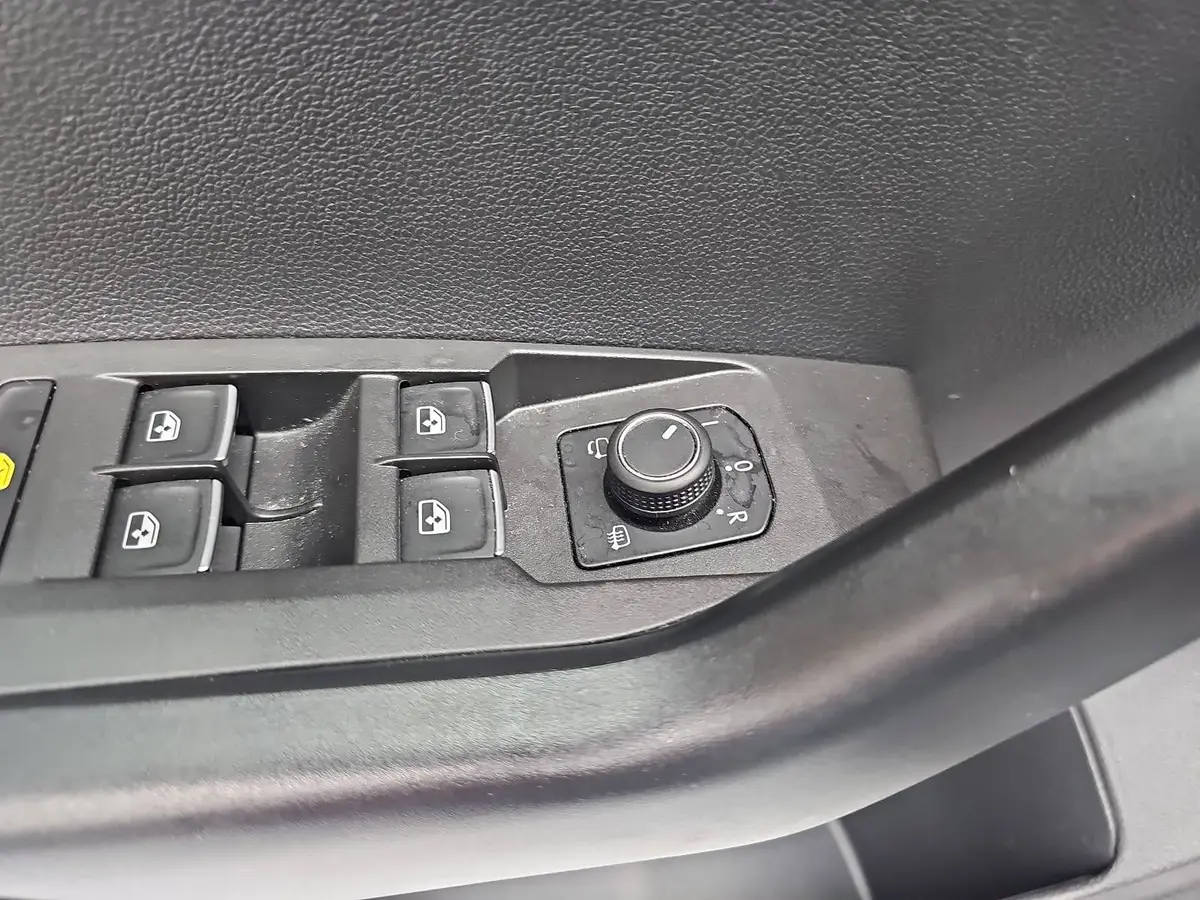 VW T-CROSS 1.0 TSI STYLE NAVI LED ACC KAMERA LM17