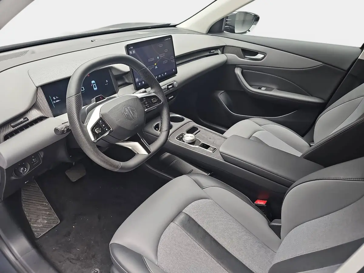 MG S5 EV 64 KWH MY25 LUXURY