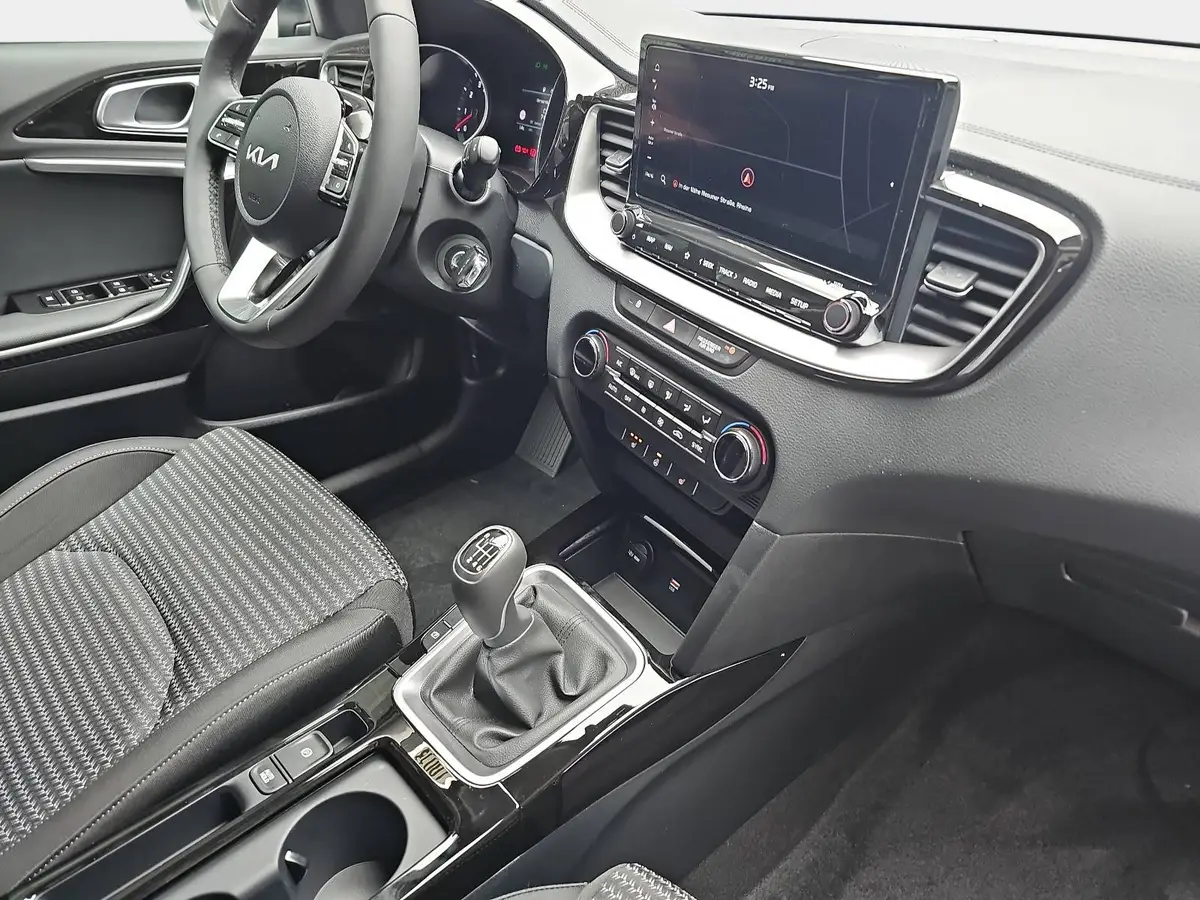 KIA CEED 1.5 T-GDI SPIRIT