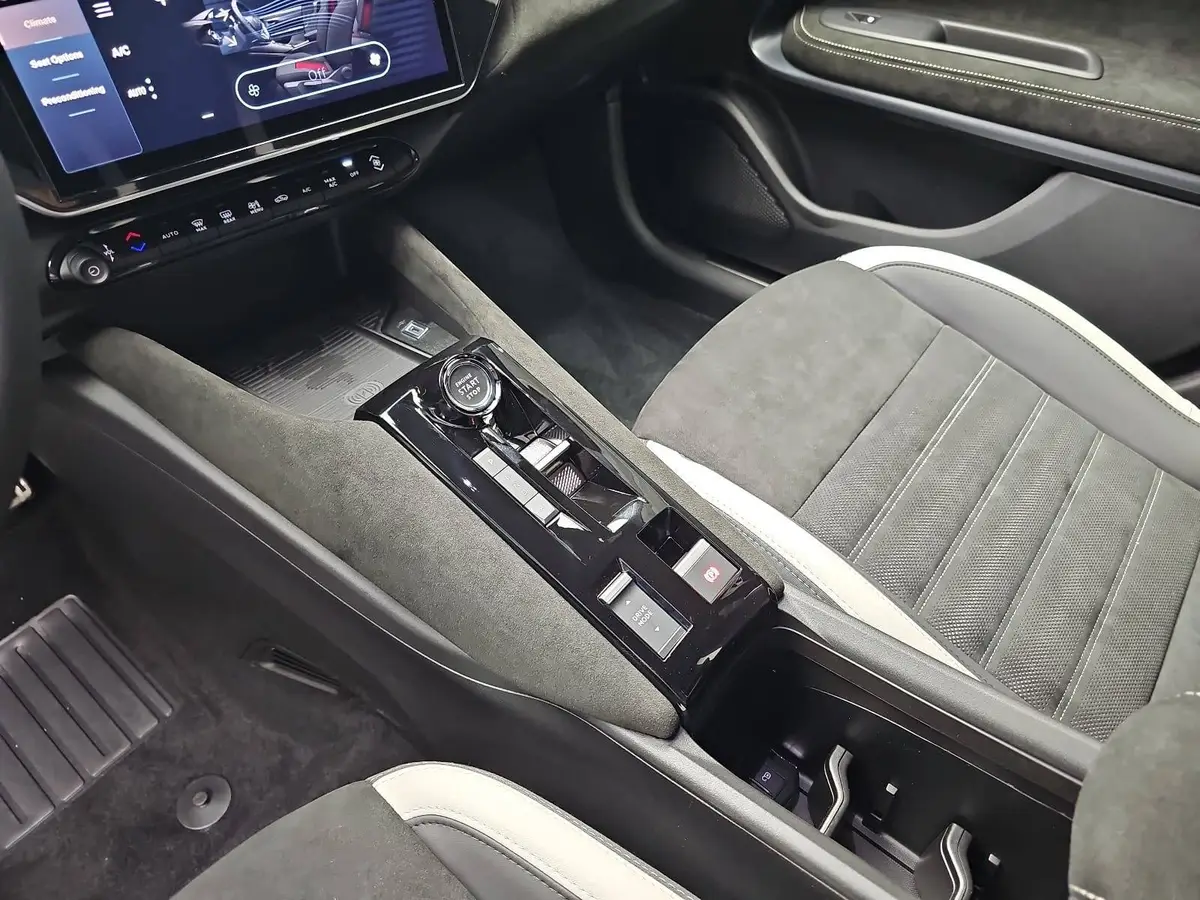 ALFA ROMEO JUNIOR ELETTRICA 54 KWH SPORT SPECIALE TECHNOLOGIE-PAKET