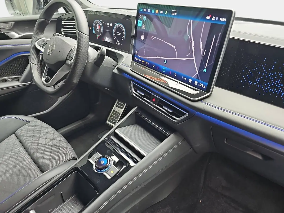 VW TIGUAN 2.0 TDI DSG 4M R-LINE NAVI MATRIX HUD DCC AHK LM20