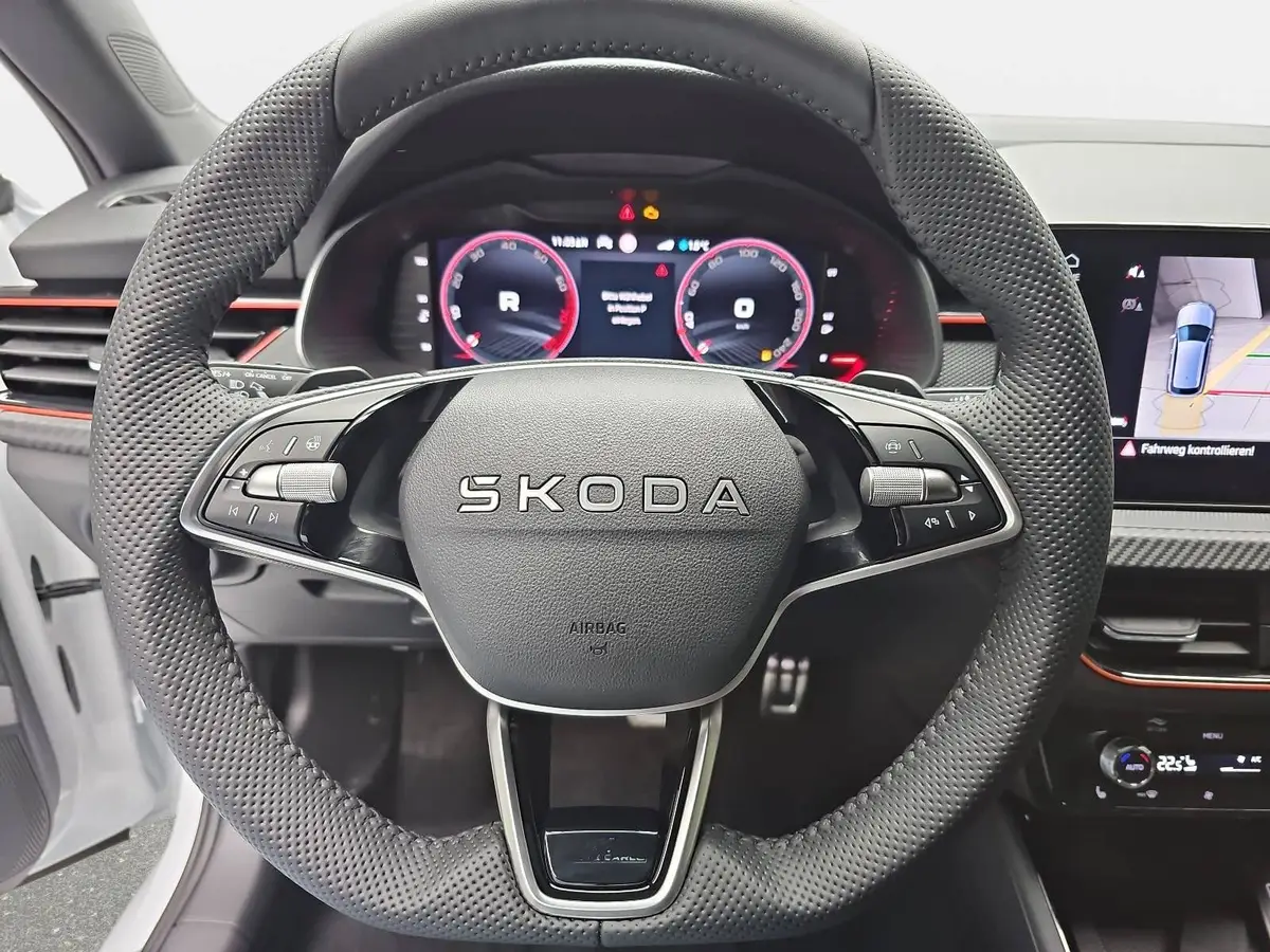 SKODA KAMIQ 1.5 TSI DSG MONTE CARLO NAVI MATRIX-LED PANO WINTE