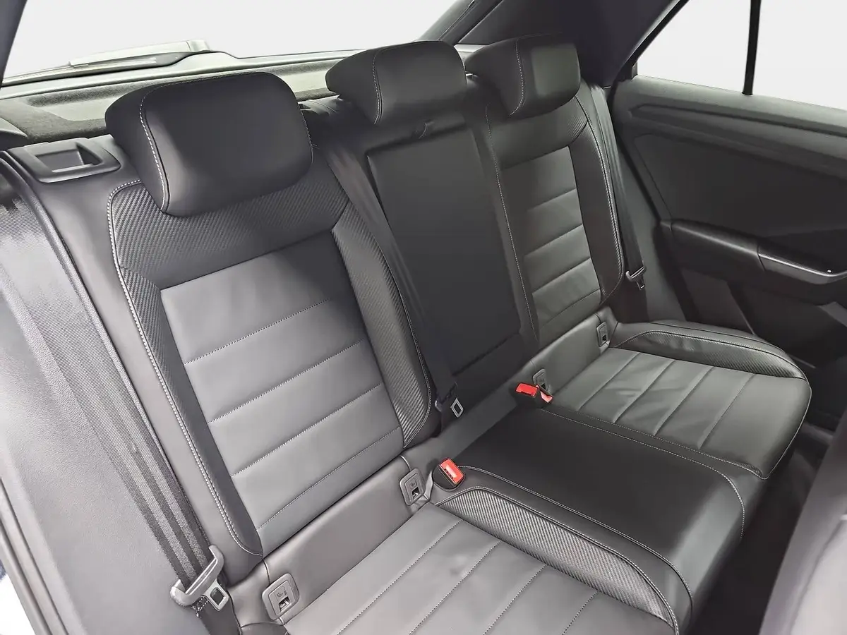 VW T-ROC 2.0 TDI DSG R-LINE NAVI LED MATRIX PANO ACC DCC AH