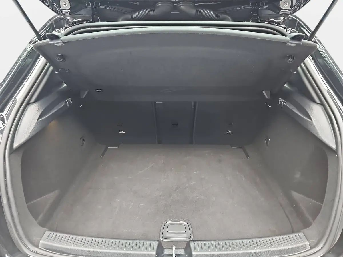 MERCEDES-BENZ A 180 DCT AMG LINE NAVI LED MBUX WINTER KAMERA LM18