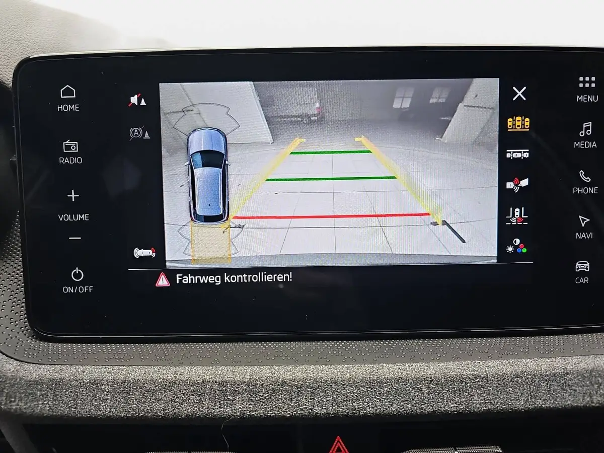 SKODA KAMIQ 1.0 TSI SELECTION NAVI LED KAMERA LM