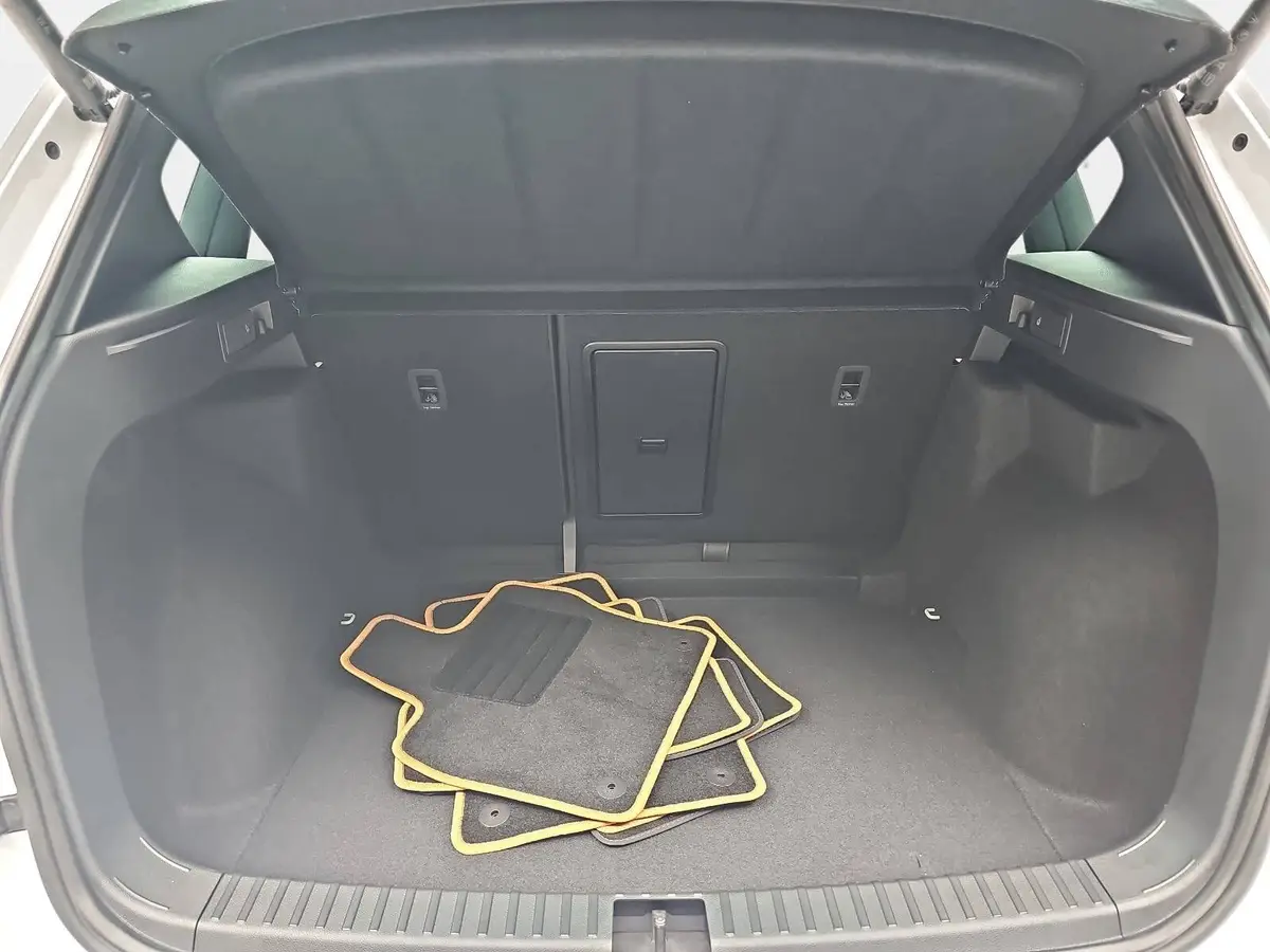 CUPRA ATECA 1.5 TSI DSG NAVI LED LEDER ACC PANO EL.HECKK. KAME