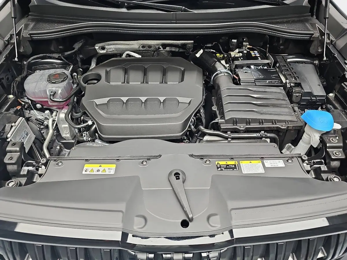 SKODA KODIAQ 2.0 TSI DSG SPORTLINE 4X4 NAVI LED