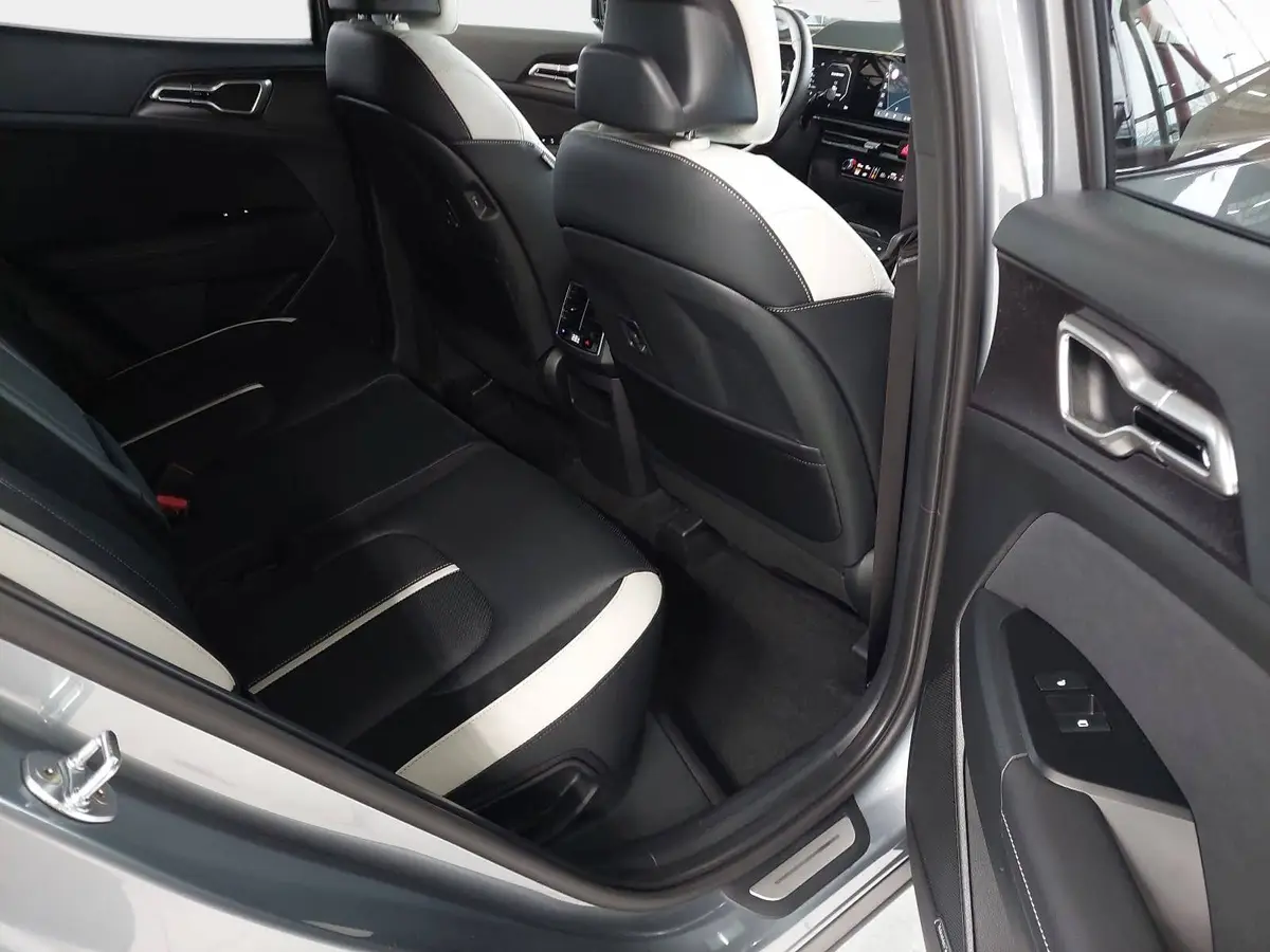 KIA SPORTAGE 1.6 T-GDI 150 2WD DCT GT-LINE MJ26 SCHW. DACH DRIVEWISE SOUND