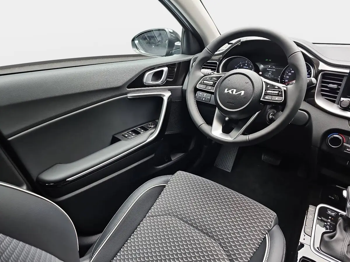 KIA XCEED 1.6 T-GDI 150 DCT VISION MJ26 KOMFORT+