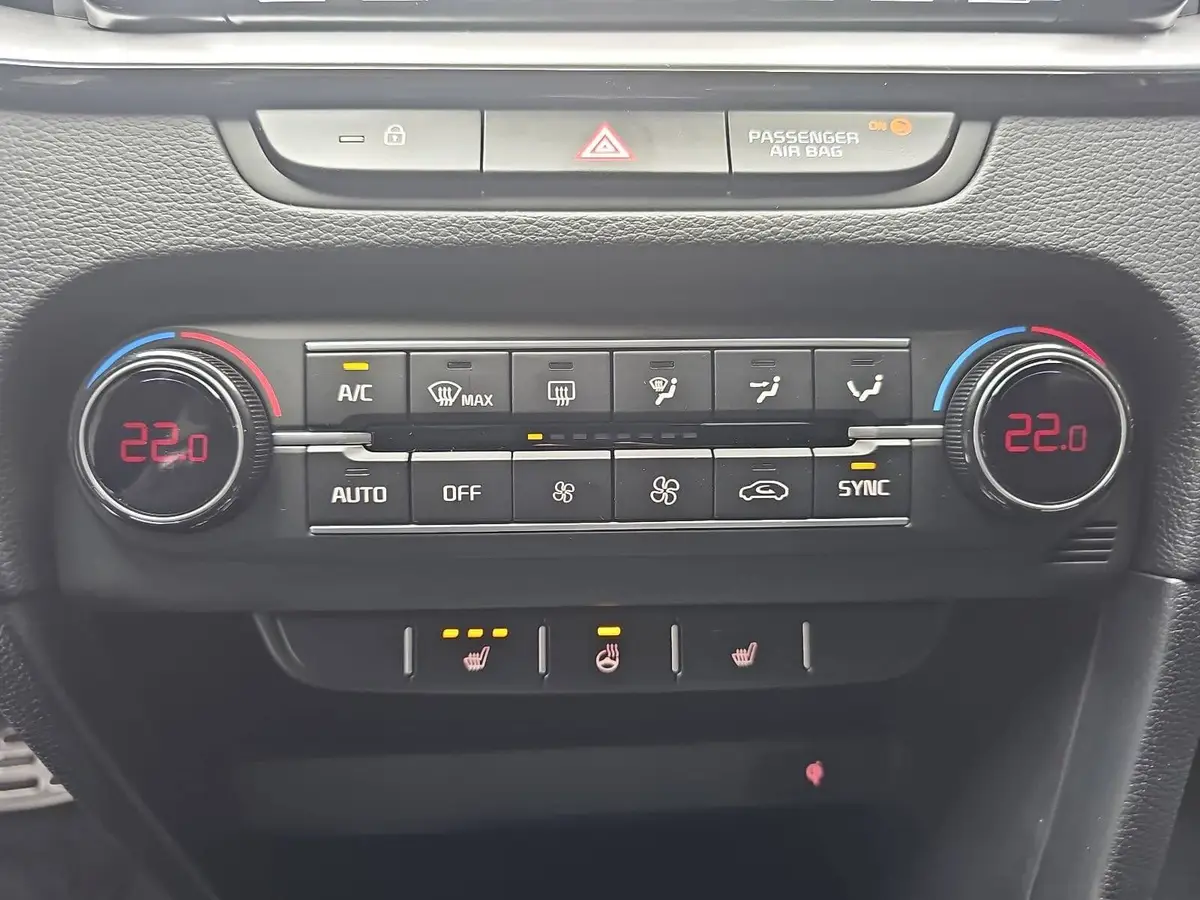 KIA XCEED 1.6 T-GDI 180 DCT GT-LINE MJ26 LEDER GLASDACH
