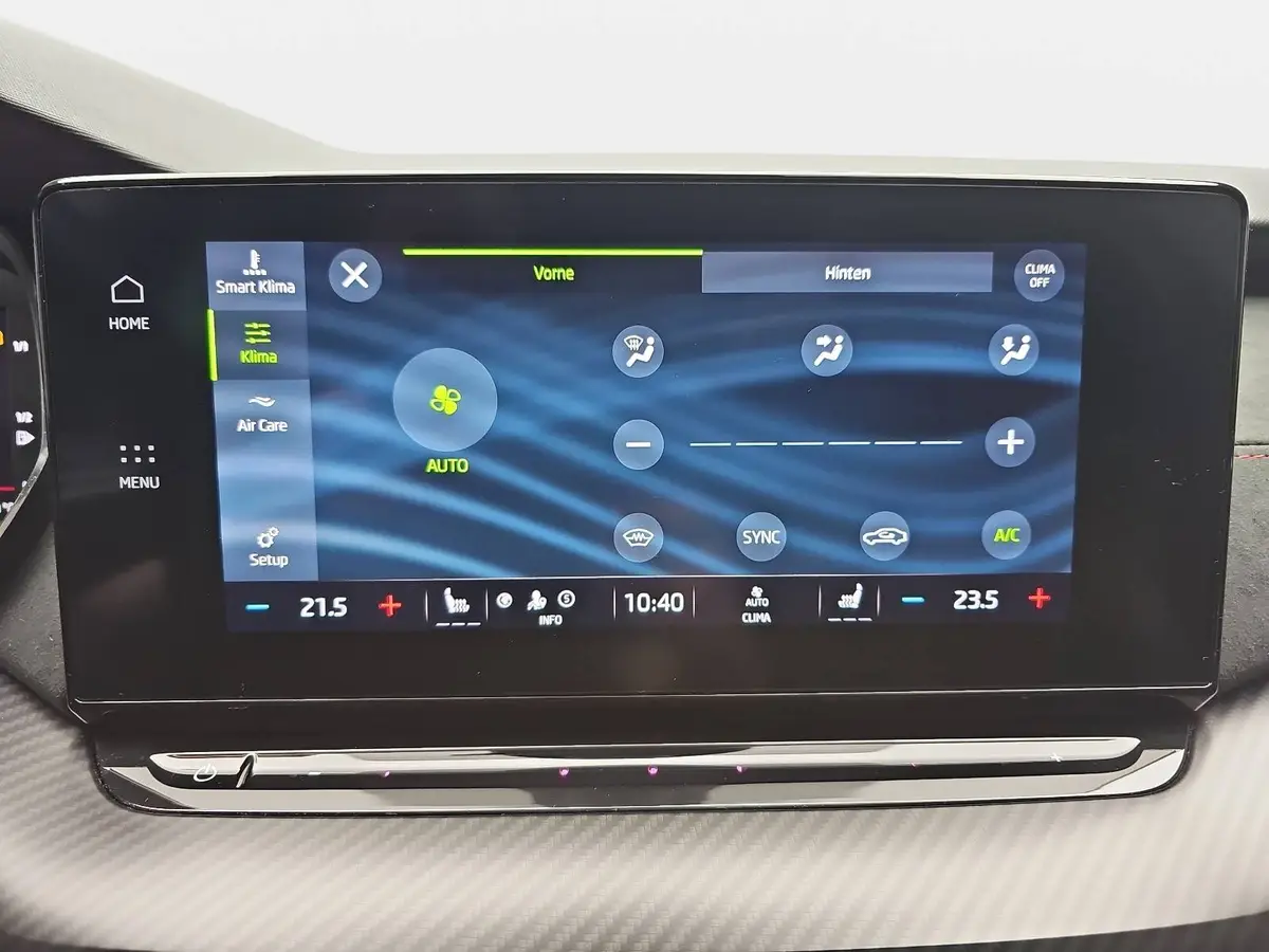 SKODA OCTAVIA COMBI 2.0 TSI DSG RS NAVI LED ERGO-AKTIV PDC AHK LM19