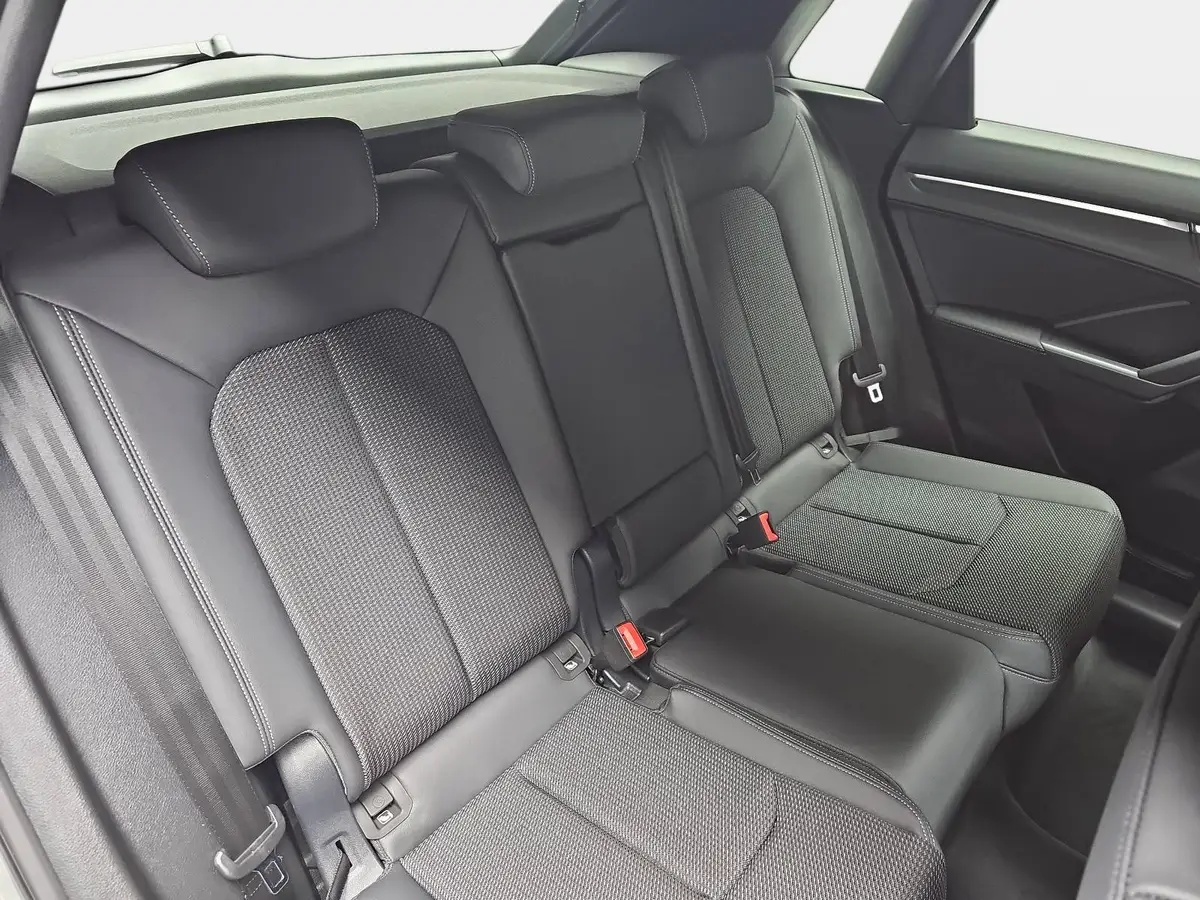 AUDI Q3 35 TDI S-TRONIC S LINE NAVI LED PANO ACC BLACK+ KA