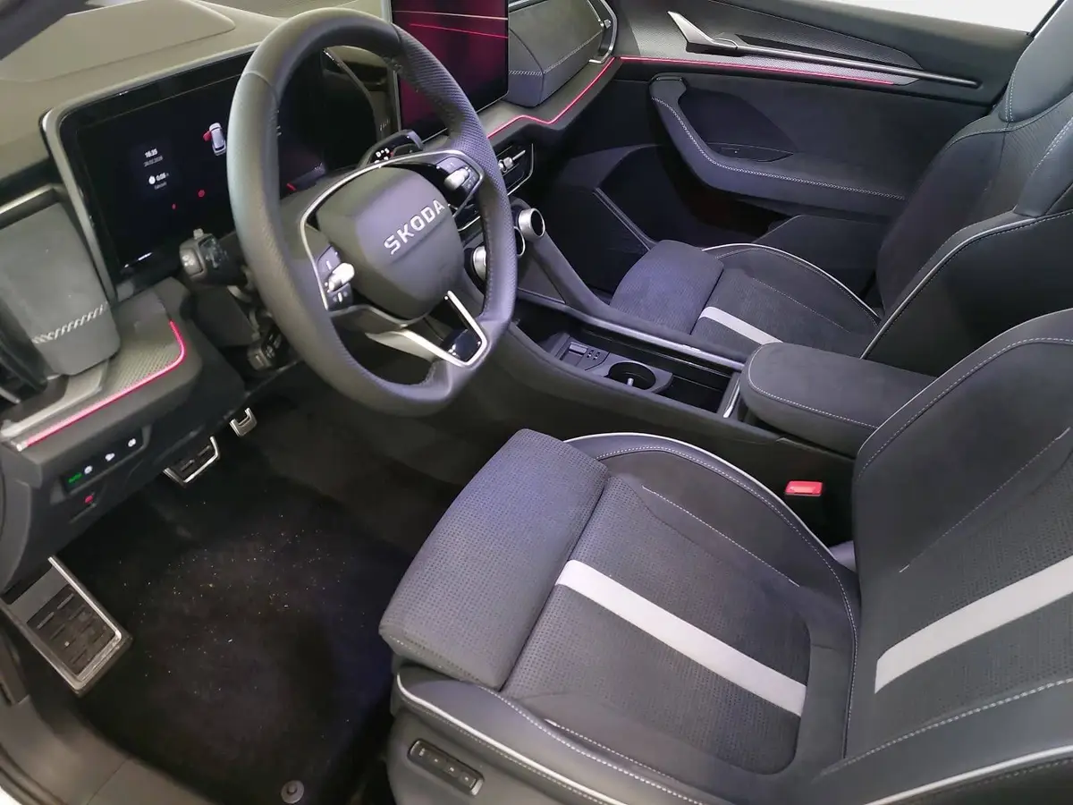 SKODA KODIAQ 1.5 TSI DSG SPORTLINE NAVI LED ACC PANO WINTER AHK