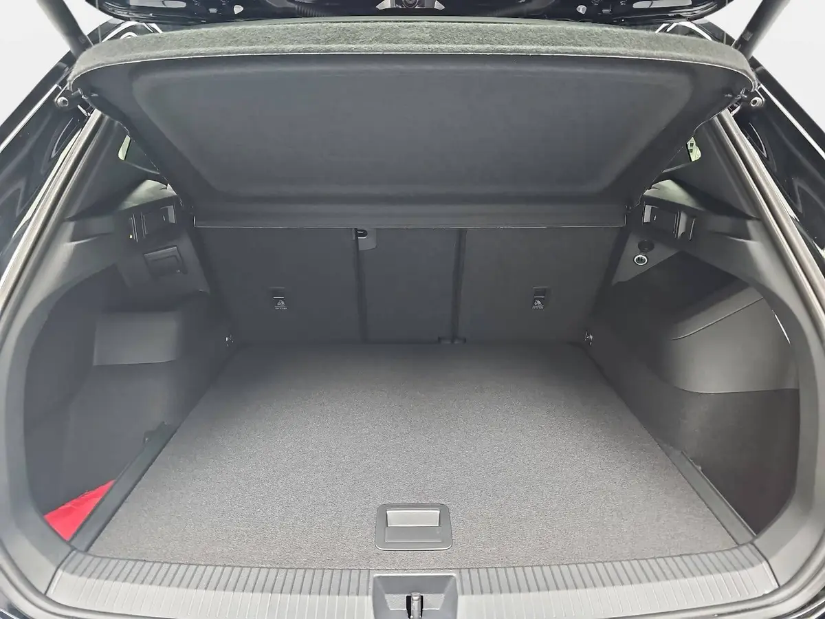 VW TIGUAN 2.0 TDI DSG R-LINE NAVI LED PANO