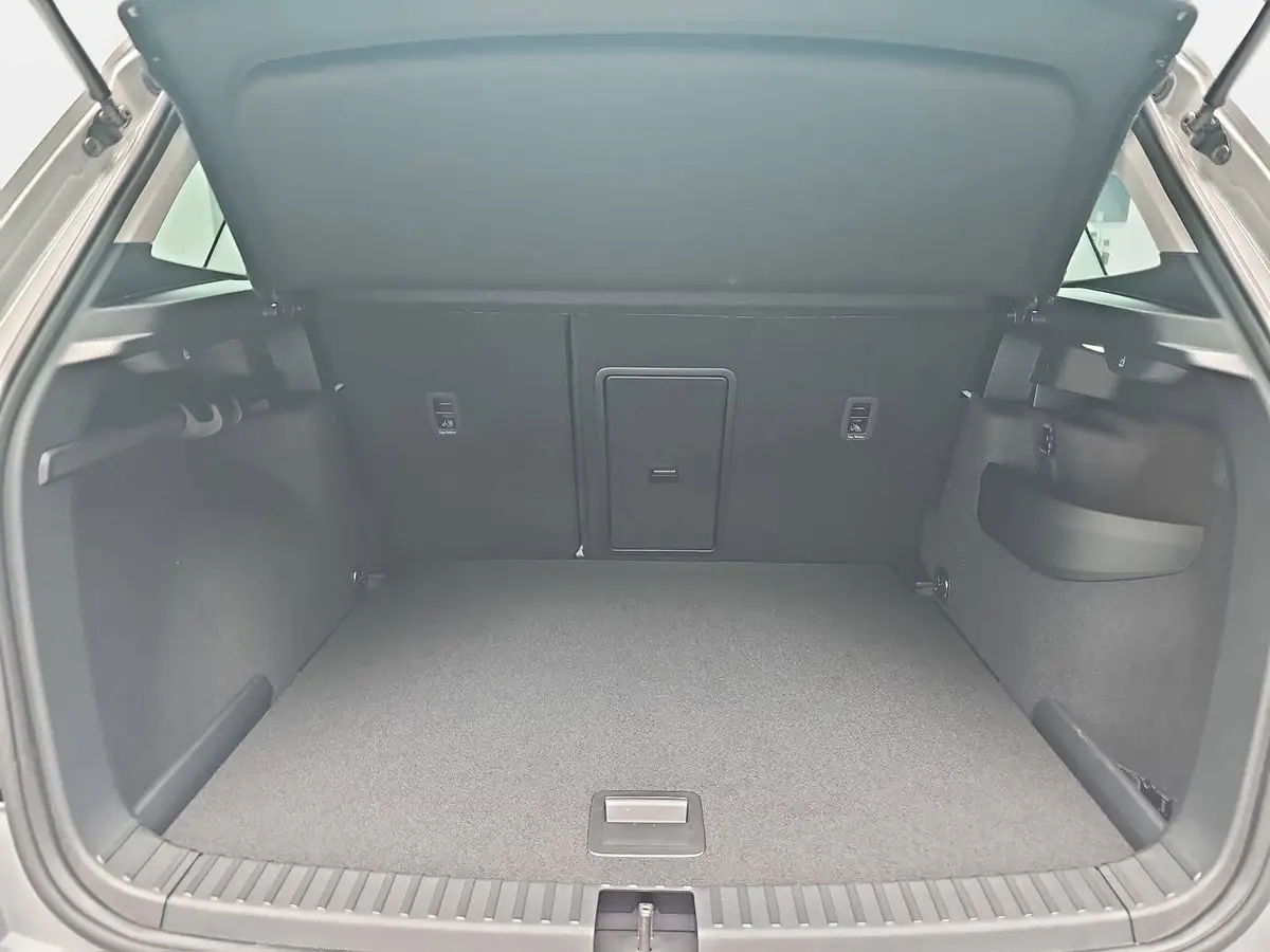 SKODA KAROQ 1.5 TSI DSG FAMILY LED KAMERA LM17