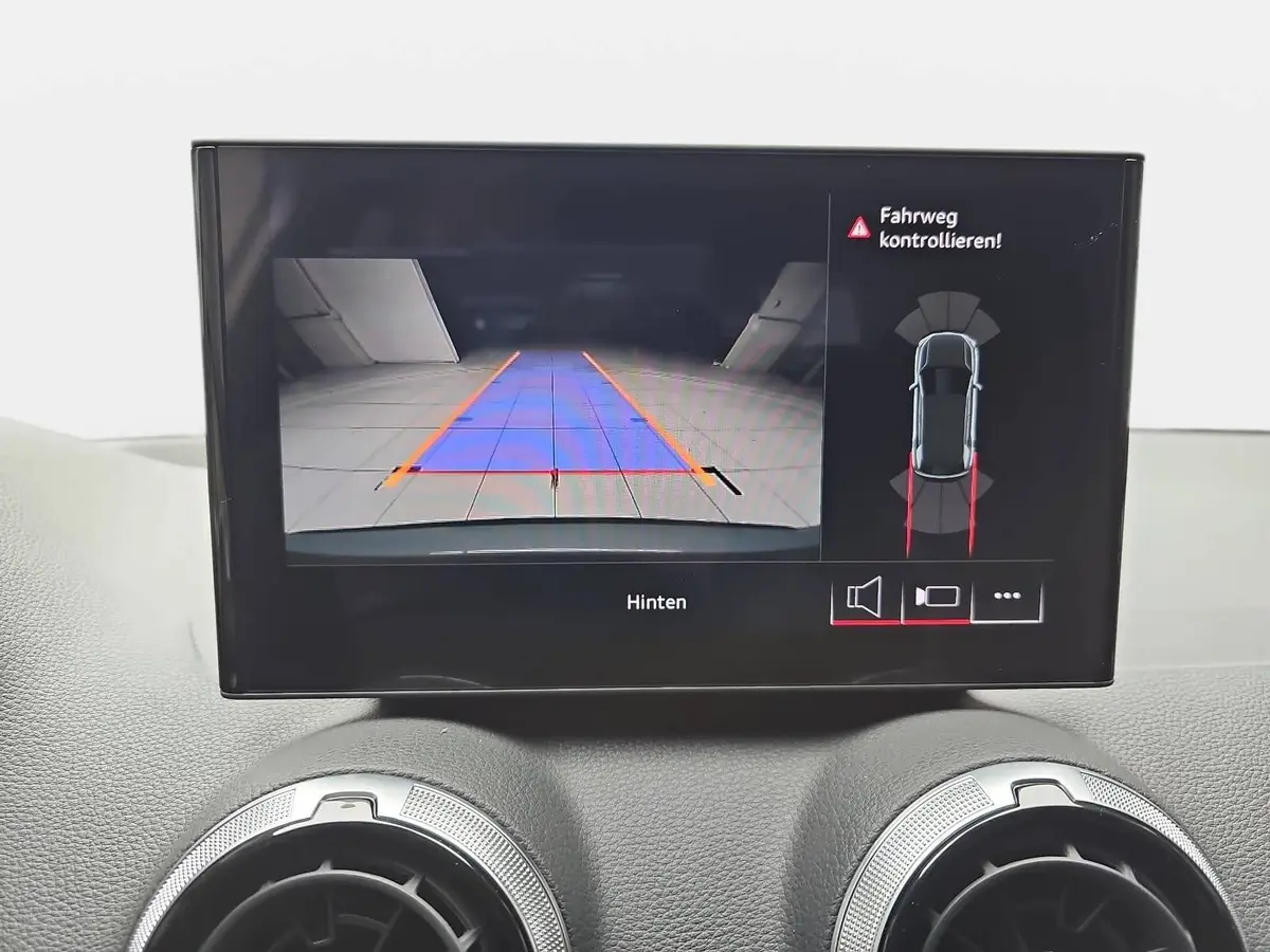 AUDI Q2 35 TFSI S-TRONIC S LINE NAVI LED ACC EL.HECKKL. WI