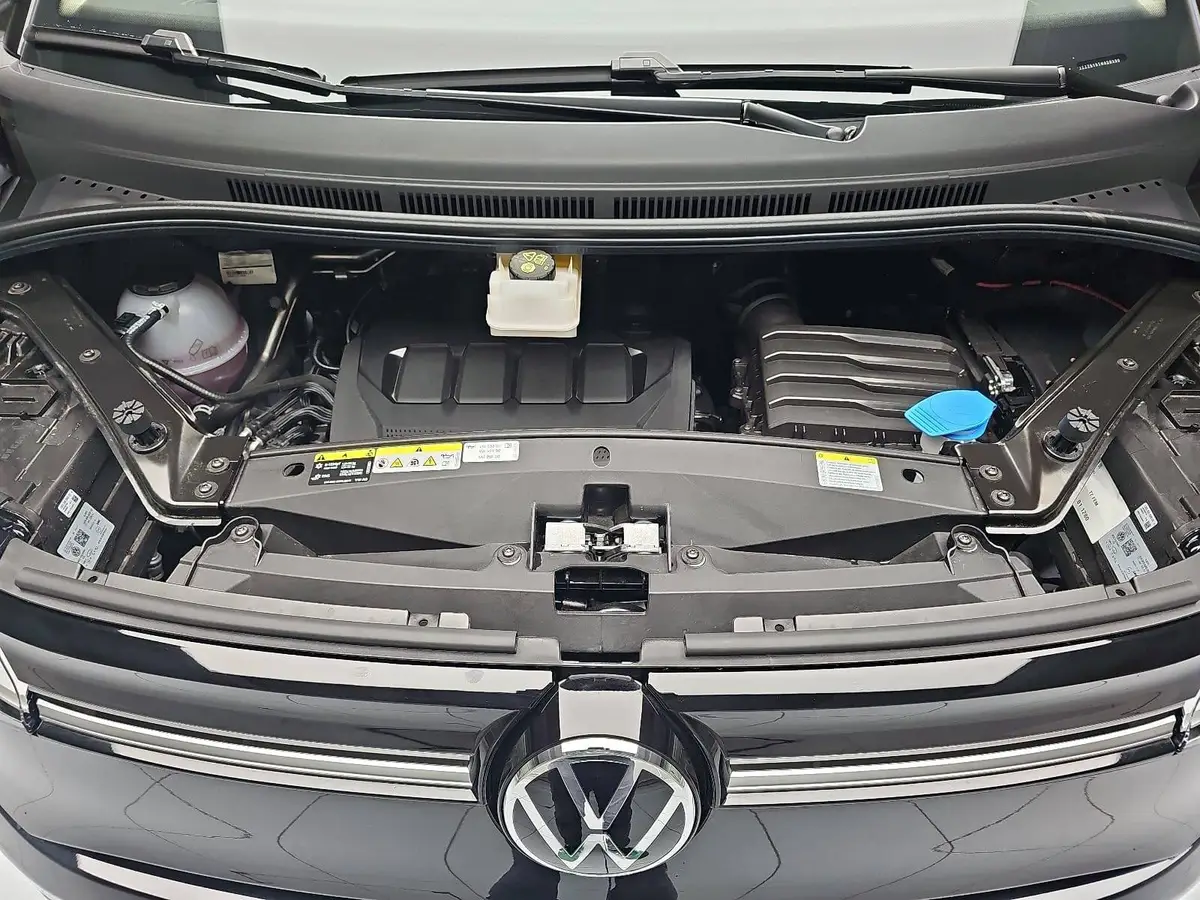 VW T7 MULTIVAN 2.0 TDI DSG LIFE LANG ACC AHK