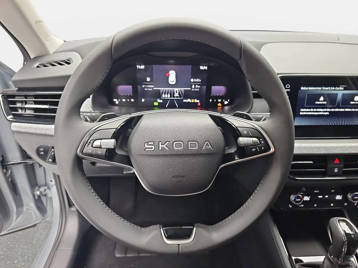 SKODA KAMIQ 1.0 TSI DSG 130 JAHRE LED KAMERA LM