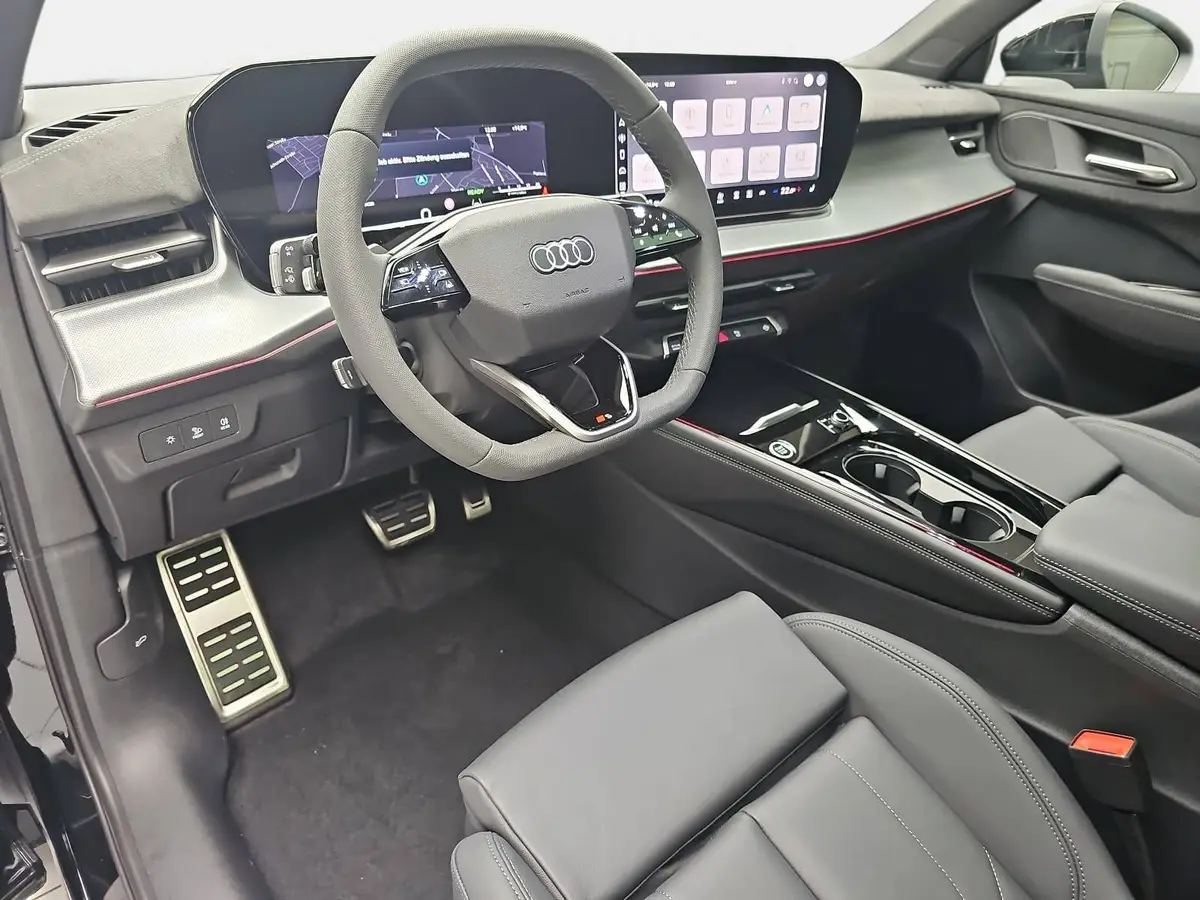 AUDI Q3 TFSI S-TRONIC S-LINE NAVI LED-PLUS PANO