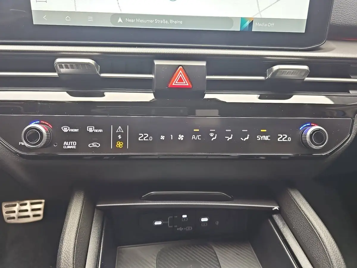 KIA SPORTAGE 1.6 T-GDI 150 2WD DCT GT-LINE MJ26 SCHW. DACH DRIVEWISE GLASDACH SOUND