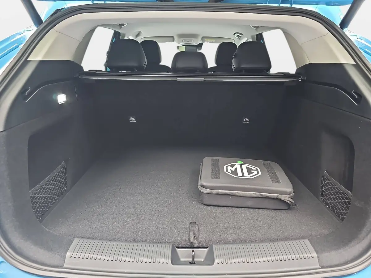 MG HS 1.5 PLUG-IN-HYBRID MY25.5 LUXURY LEDER 360-GRAD-KAMERA 19-ZOLL-LM