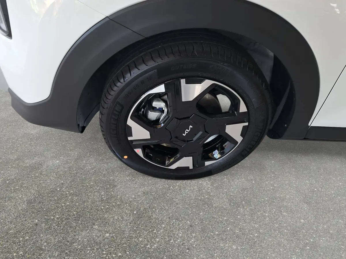 KIA STONIC 1.0 T-GDI 100 DCT VISION MJ26 SITZH. NAVI