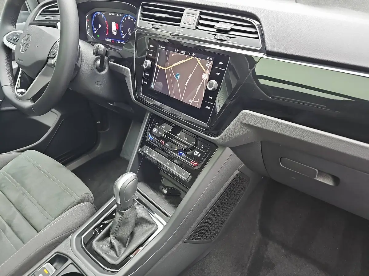 VW TOURAN 1.5 TSI DSG HIGHLINE R-LINE NAVI LED ACC PANO KAME