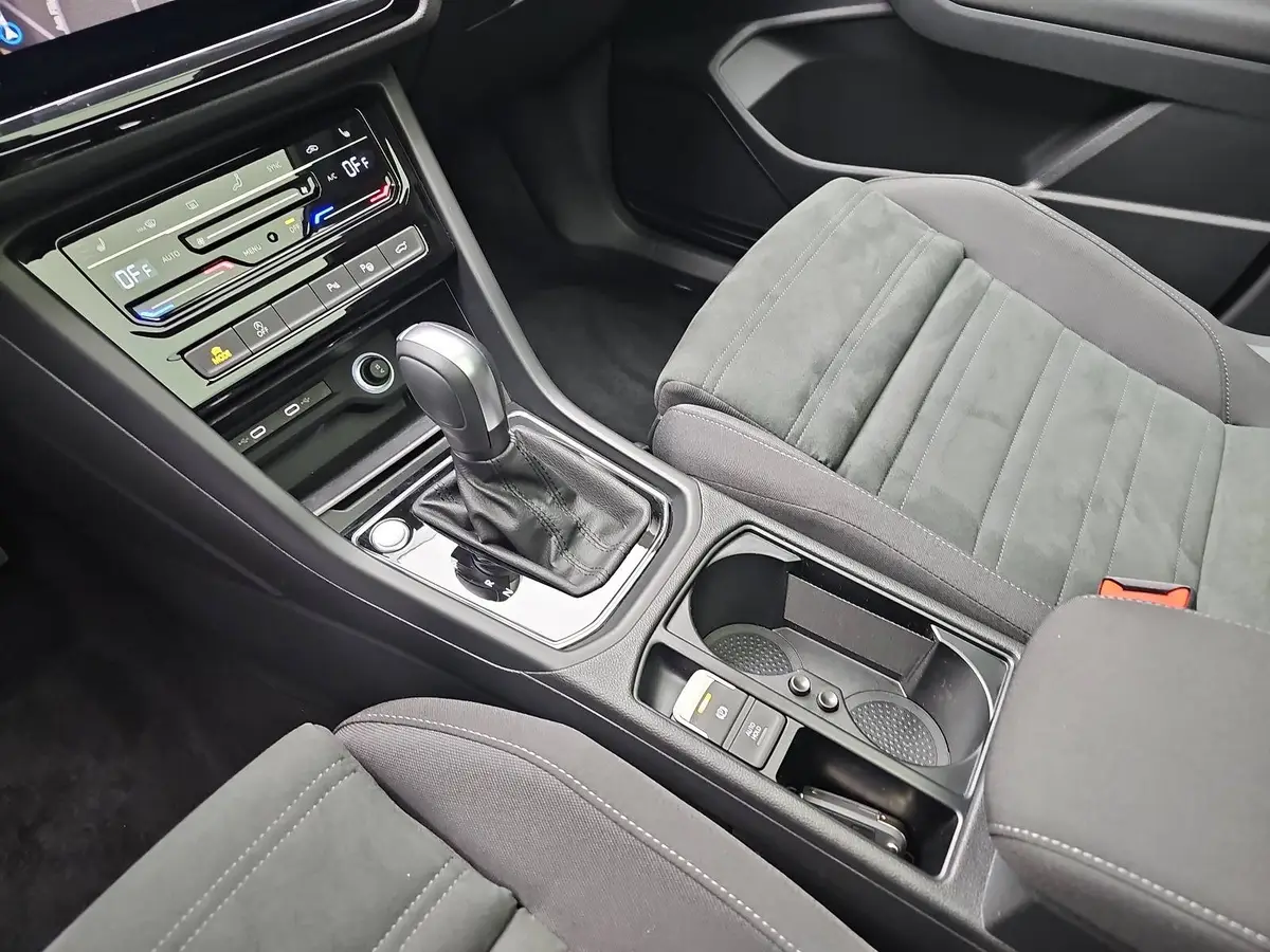 VW TOURAN 1.5 TSI DSG HIGHLINE R-LINE NAVI LED ACC PANO KAME