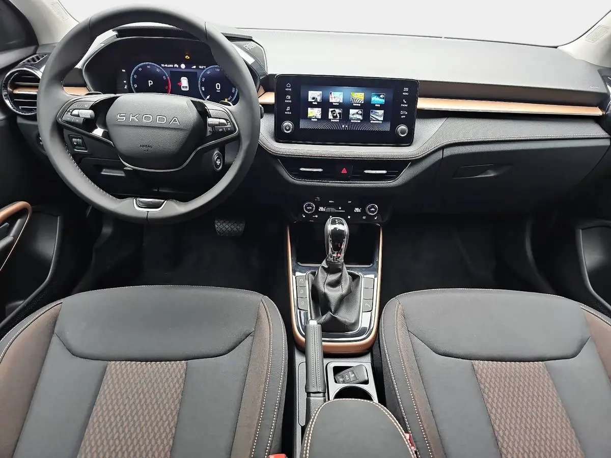 SKODA FABIA 1.0 TSI DSG 130 JAHRE LED KLIMAAUTO WINTER PDC KAM