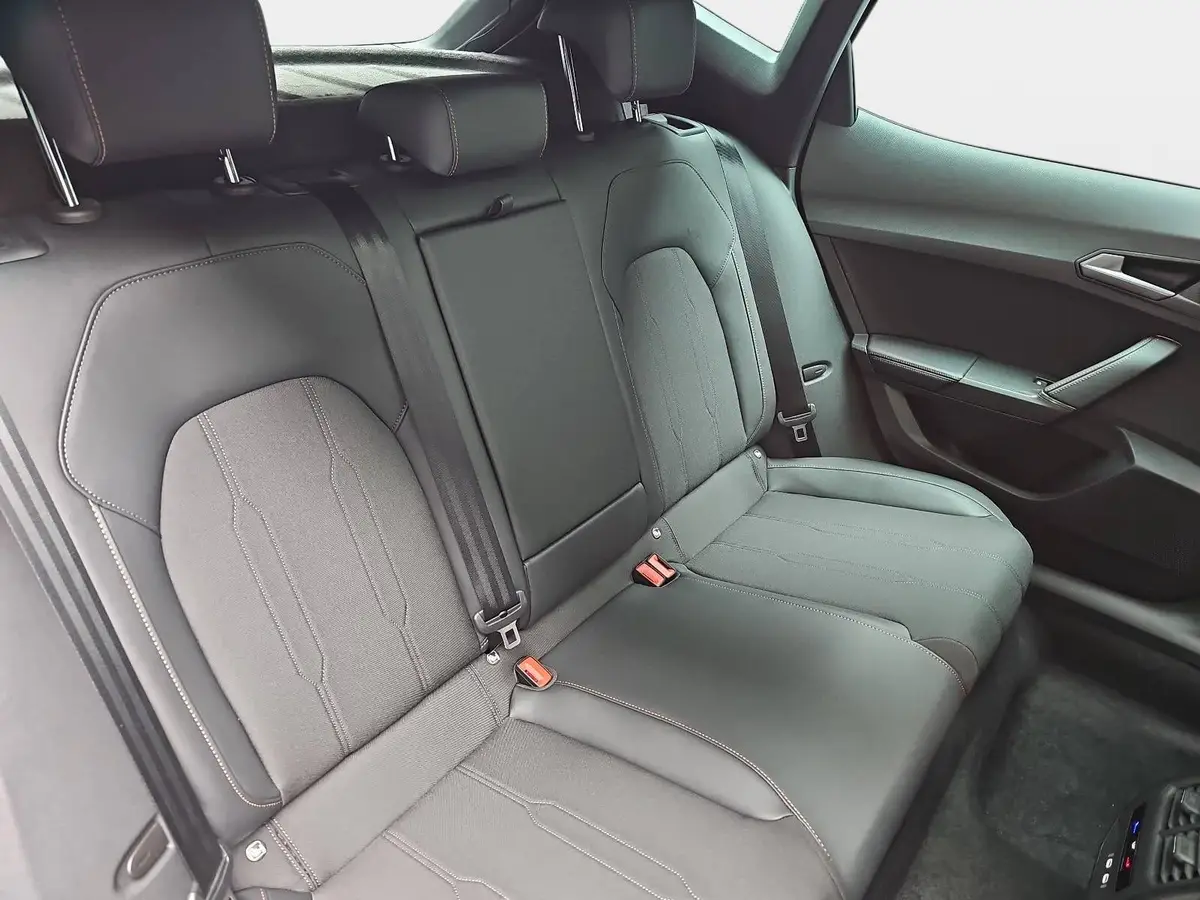 CUPRA FORMENTOR 1.5 ETSI DSG NAVI LED-HD ACC PANO WINTER KAMERA AH