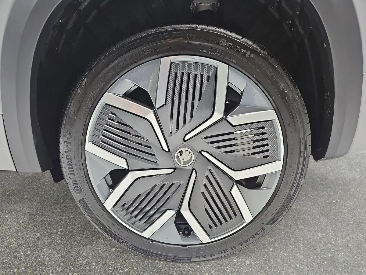 SKODA KODIAQ 2.0 TDI DSG SPORTLINE 4X4 NAVI LED ACC HUD 7-SITZE