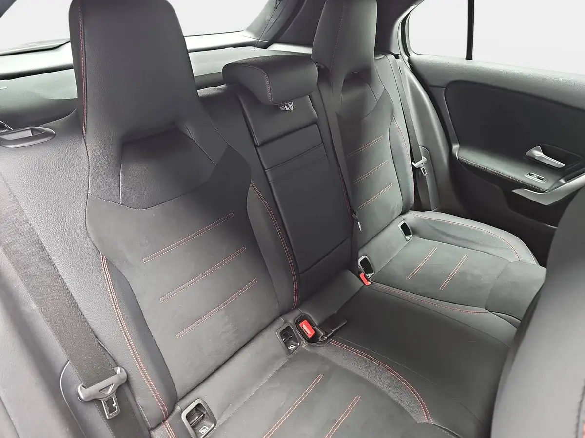 MERCEDES-BENZ A 180 DCT AMG LINE NAVI LED MBUX WINTER KAMERA LM18