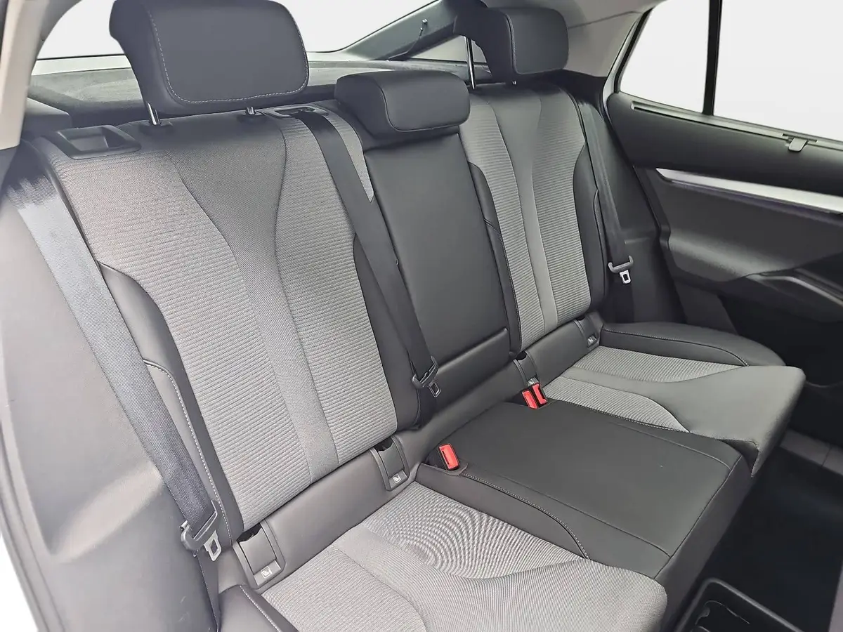 SKODA ENYAQ 60 LOFT COUPÉ 62KWH NAVI LED LM