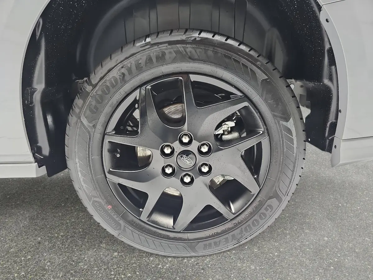 FORD TRANSIT CUSTOM 2.0 ECOBLUE AUTO. 320 L1H1 SPORT FWD KLIMA LED LM