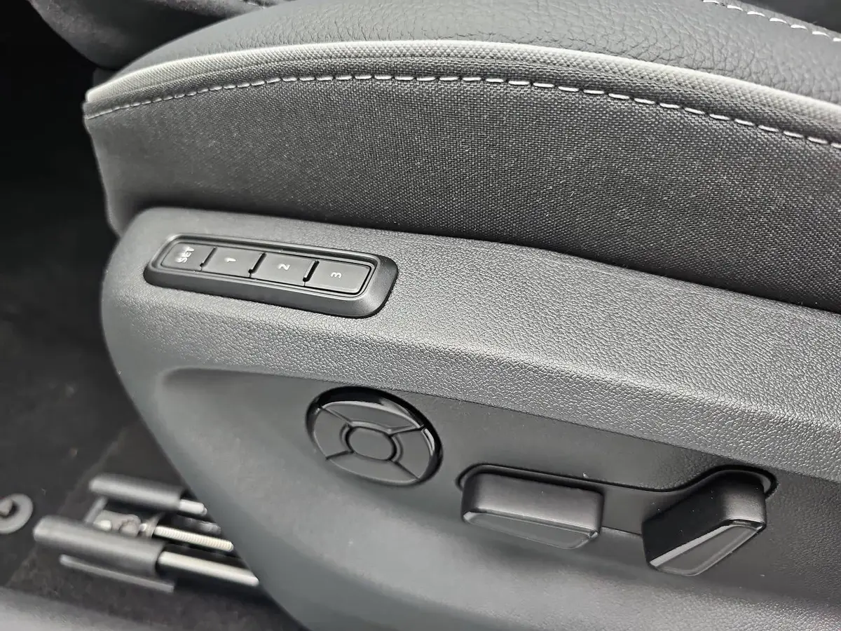 SKODA KODIAQ 2.0 TSI DSG SPORTLINE 4X4 NAVI LED