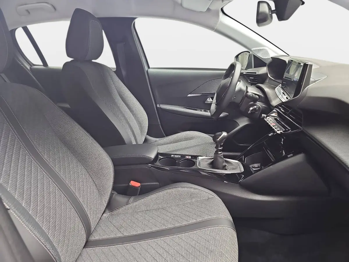 PEUGEOT 208 1.2 PURETECH 100 ALLURE LED DAB LM