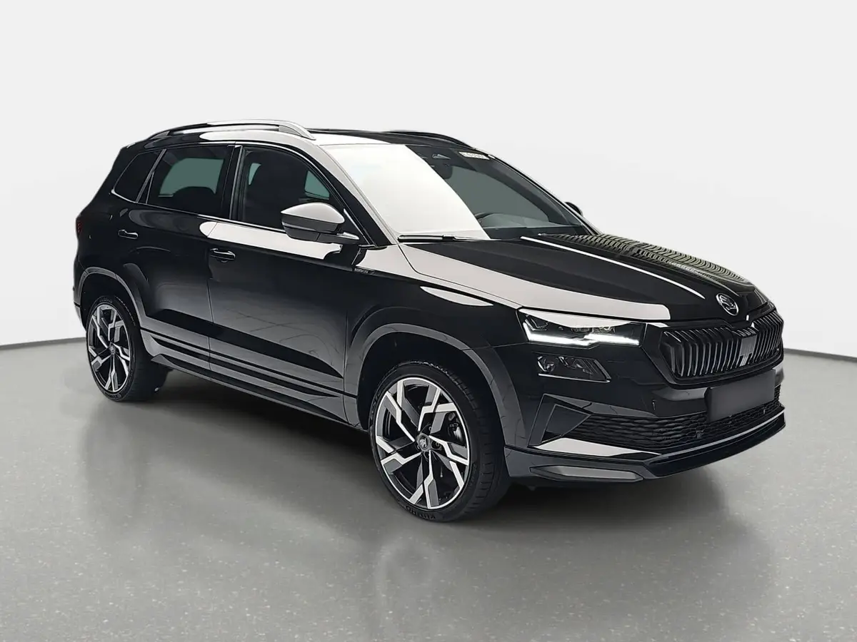 SKODA KAROQ 2.0 TDI DSG SPORTLINE DCC ACC PANO