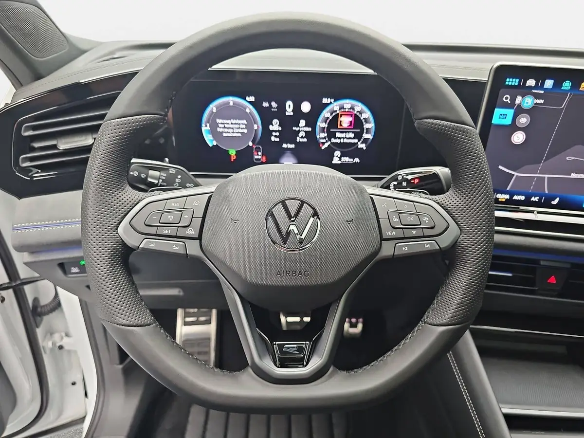 VW TIGUAN 2.0 TDI DSG R-LINE NAVI LED PANO