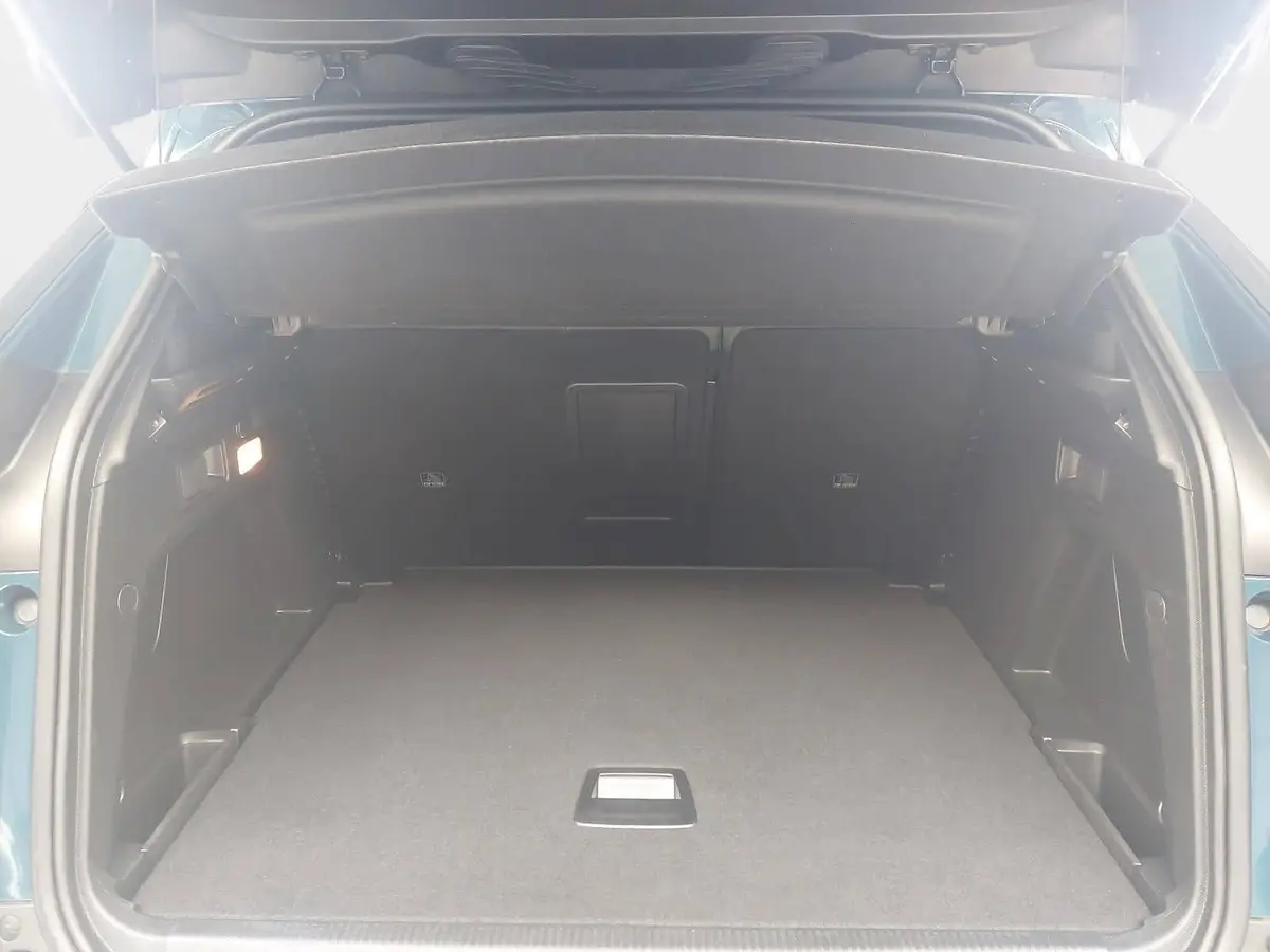 PEUGEOT 3008 1.2 AUTOMATIK 130 ALLURE 1.HAND