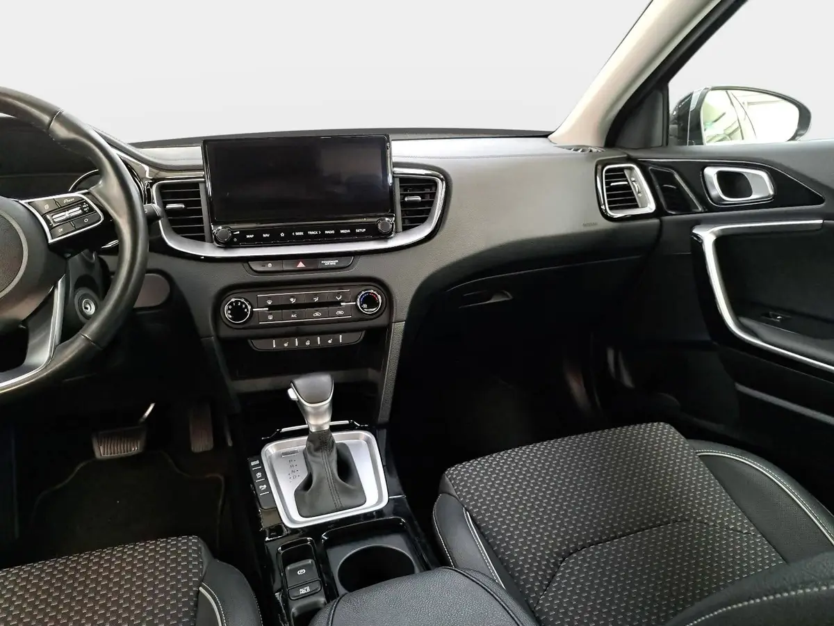 KIA XCEED 1.6 CRDI DCT NAVI KLIMA KAMERA ALLSEASON LM17