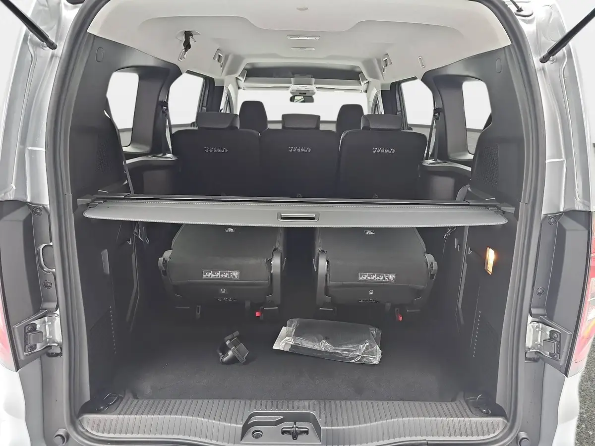 NISSAN TOWNSTAR KOMBI 1.3 DIG-T L2 2.3T TEKNA 7-SITZER