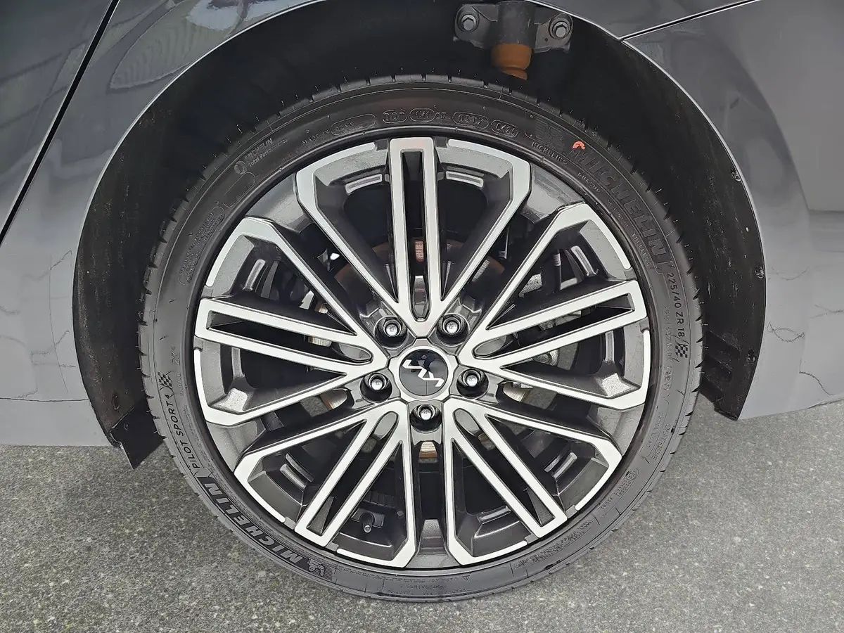 KIA CEED SW 1.5 T-GDI DCT7 GT-LINE TECHNOLOGIE PERFORMANCE