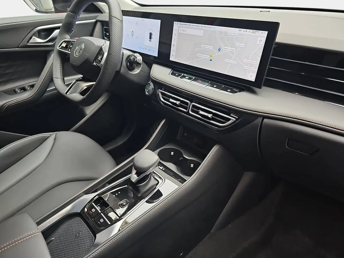 MG HS 1.5 PLUG-IN-HYBRID MY25.5 LUXURY LEDER 360-GRAD-KAMERA 19-ZOLL-LM