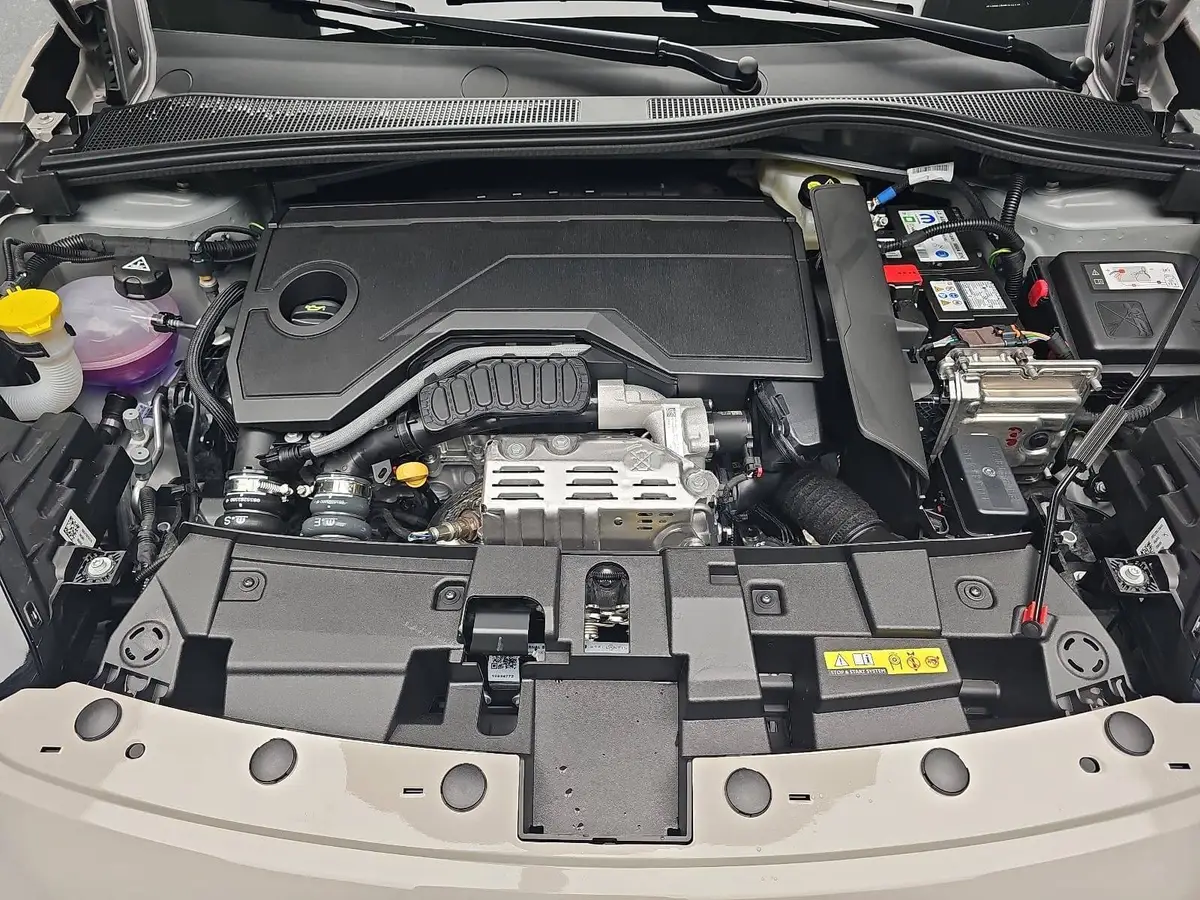 FIAT 600 1.2 T3 HYBRID DCT BUSINESS EDITION MJ26 ALLWETTERREIFEN